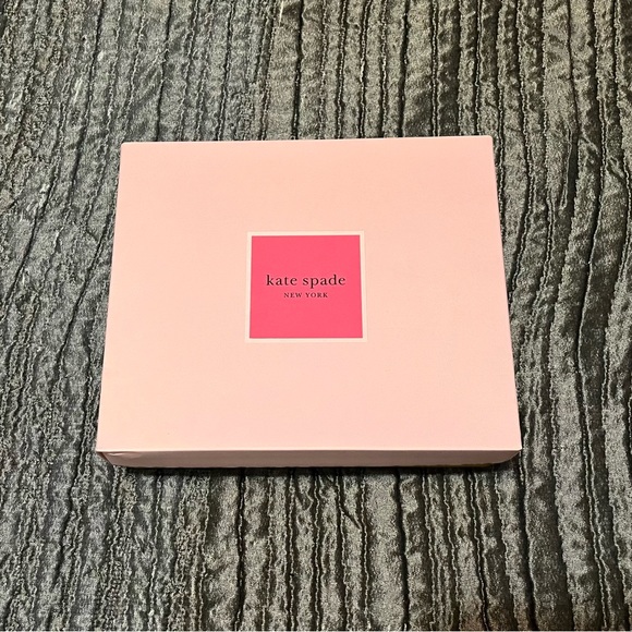 COPY - KATE SPADE
‘SMILE SMALL’ SHOULDER BAG - Picture 10 of 12